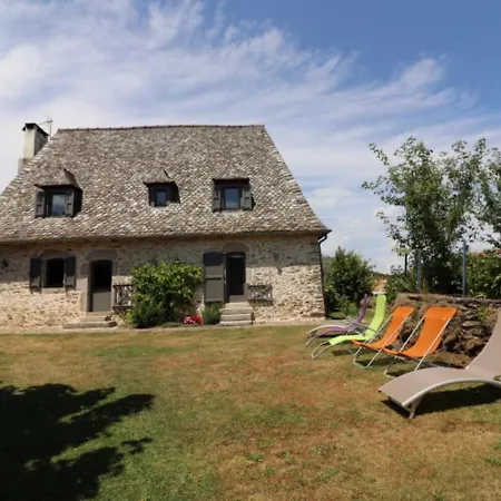 Prunet, 4 Pieces, 6 Personnes - Fr-1-742-407 Prunet (Cantal)